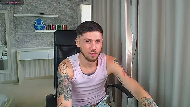 JonahShaw Live XXX-chat