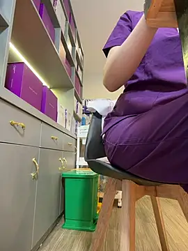 צ'אט XXX בשידור חי של secretly_masturbating
