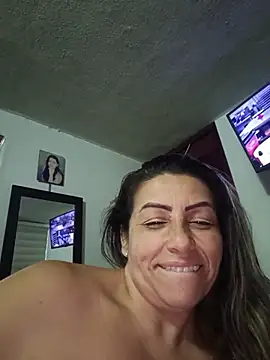 צ'אט XXX בשידור חי של maynor_1998