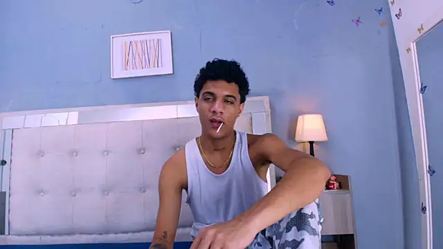 _Thiago12 XXX чат на живо