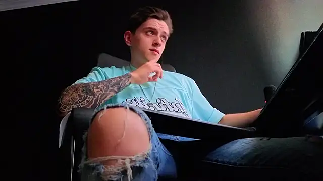 FelixStarkk XXX чат на живо