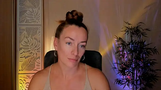 RebeccaMartinez 라이브 XXX 채팅