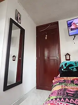 XXX chat uživo modela maynor_1998