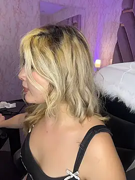 lya_nekko_ live XXX chat