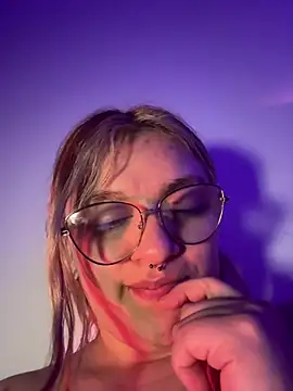 Sophia_Weest99 live XXX chat