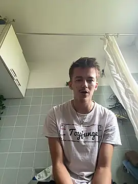 Toyjungee Chat XXX live