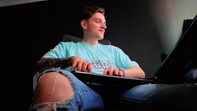 FelixStarkk 라이브 XXX 채팅