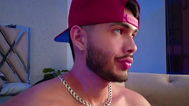 Vincentblack Adlı Modelin Canlı XXX Sohbeti