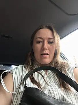 YourSweetRi's Live XXX Chat