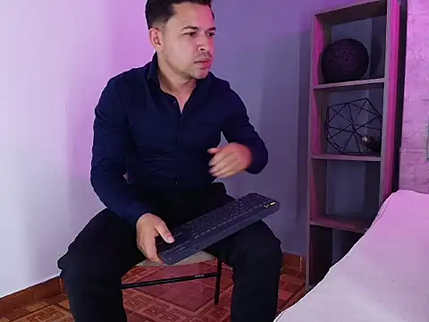 Chat +18 de Hey_Noaah ao vivo