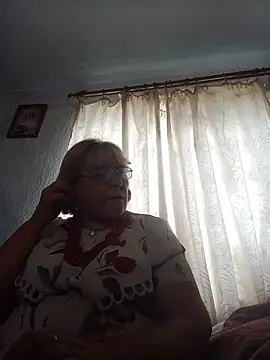 Elena_Beautiful784 即時 XXX 聊天
