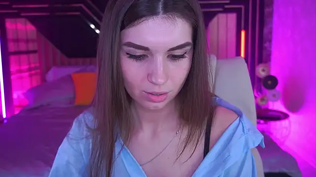 Chat +18 de KylieJoyys ao vivo