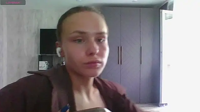 Chat +18 de Annie_Cohn ao vivo