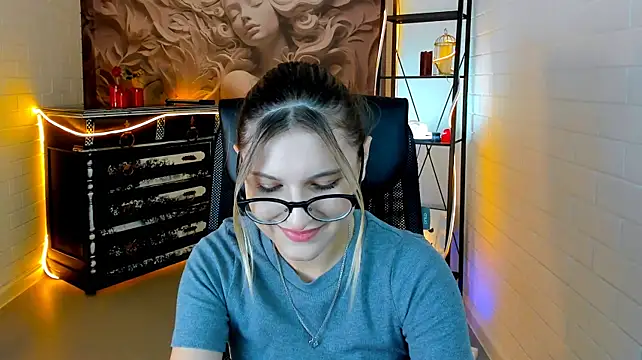 LeslieBloomn Live XXX chat