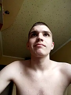 BradPierce Chat XXX live