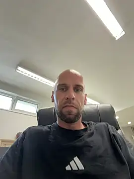 Oliver_outside – Naživo XXX chat