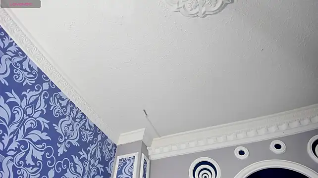 eve_queen_ Adlı Modelin Canlı XXX Sohbeti