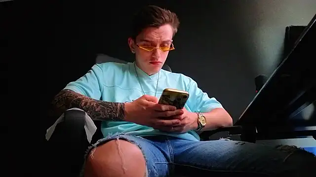 FelixStarkk 现场XXX聊天