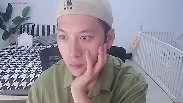 yichen008's Live XXX Chat