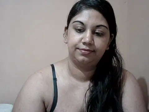 XXX chat uživo modela bellachow10