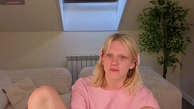 צ'אט XXX בשידור חי של Lilly_Jhonass