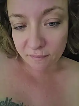 julimonroe 现场XXX聊天