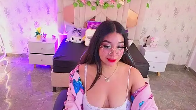 MARIANA_TAY1's Live XXX Chat