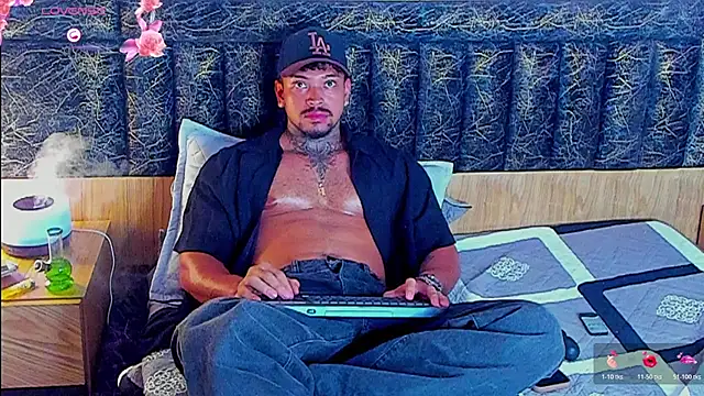 Stiven_collins' Live XXX Chat
