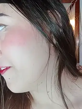 Maralains Adlı Modelin Canlı XXX Sohbeti