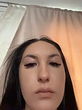 צ'אט XXX בשידור חי של Lucy_doll22