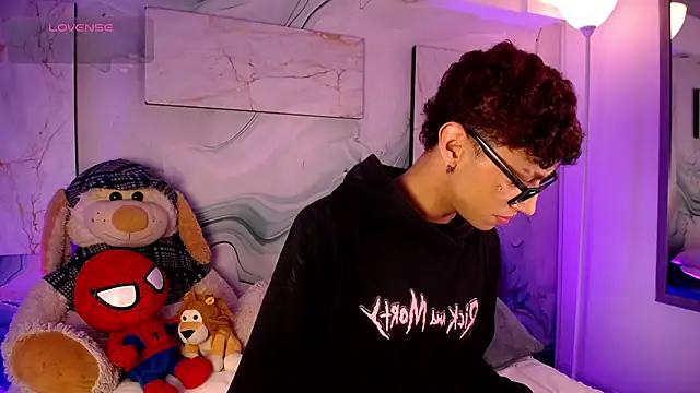 Owen_JP Chat XXX live