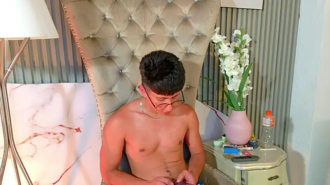 AndyJustgame_ Live XXX-Chat