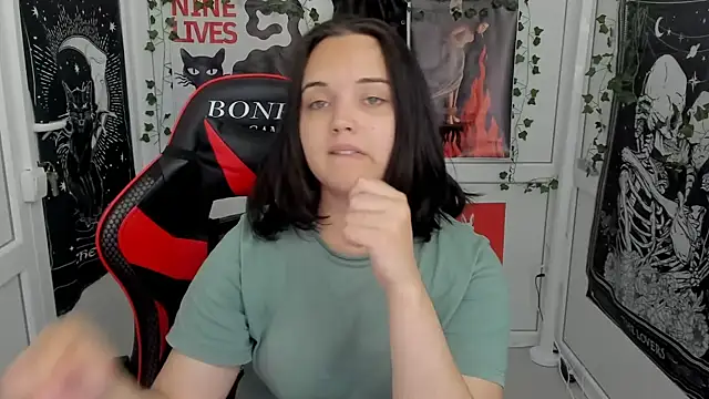 دردشة Caroline_cutte الجنسية المباشرة