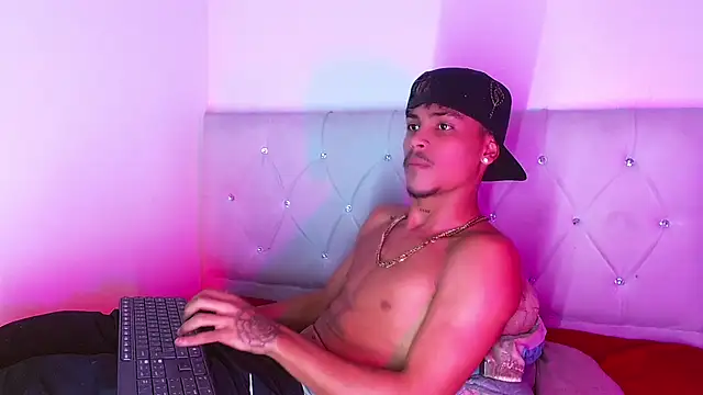 Chat +18 de Angel_foxc13 ao vivo
