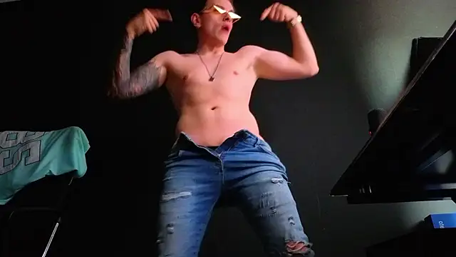 FelixStarkk XXX чат на живо