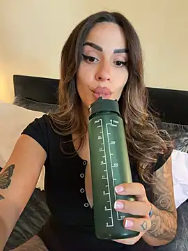 دردشة -Alisa الجنسية المباشرة