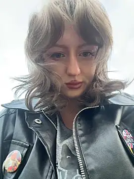 RonnieKiss 即時 XXX 聊天