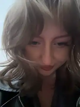 RonnieKiss 即時 XXX 聊天