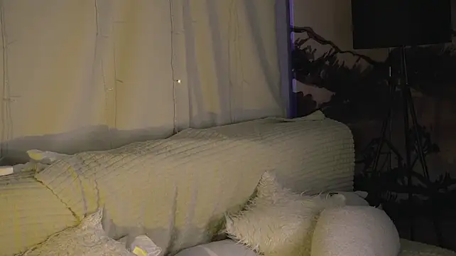 AnnyBangs' Live XXX Chat