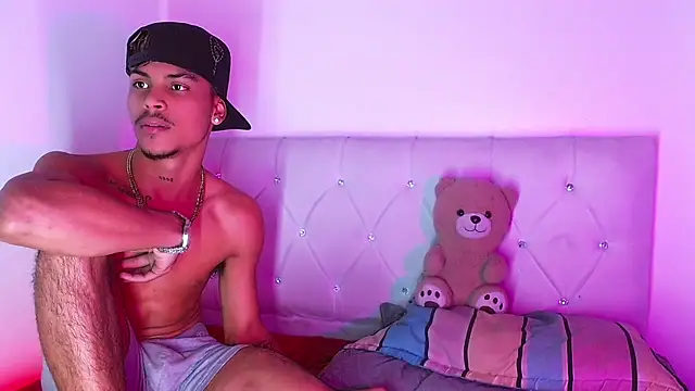 Angel_foxc13 élő XXX-chatje