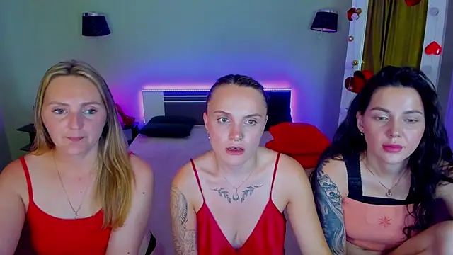 XXX chat uživo modela MagicEyess