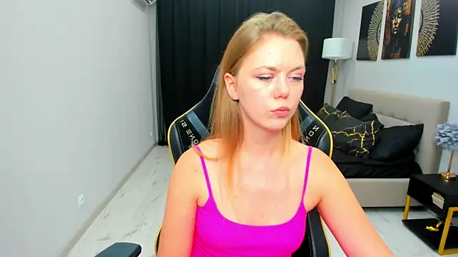 Strawberrye Live XXX-Chat