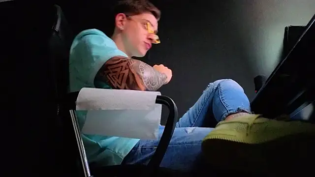 FelixStarkk Chat XXX live