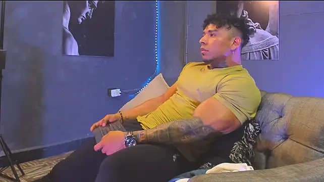 Онлайн чат XXX bradley_smith