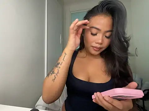 TitiTinyThai webcam show