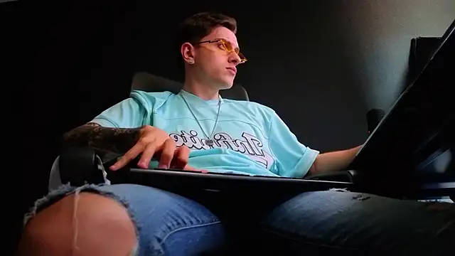Chat XXX Live FelixStarkk