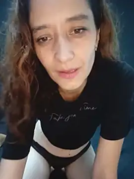 Aurabloom_1 লাইভ XXX চ্যাট
