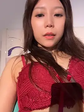 xiaoyizi20261 Adlı Modelin Canlı XXX Sohbeti