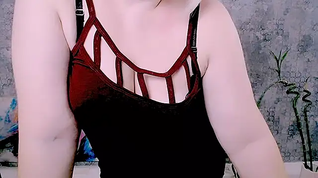Chat +18 de Djullia ao vivo