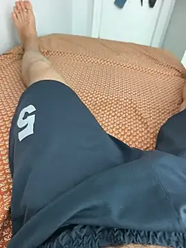 Sert_erkek21_ysm Adlı Modelin Web Kamerası Şovu